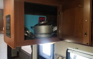 Cozy Furnished Bunkhouse- No Stress Delivery Only