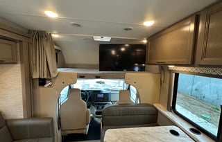 Spacious 2022 Motorhome w/ Bunkbeds
