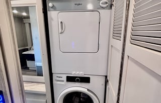 Luxury Personified: The Holiday Rambler