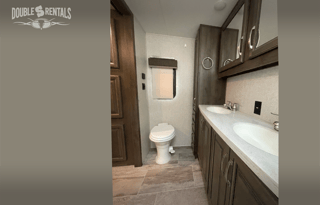 MONTANA Front Living w/ TV & Fireplace, 1.5 Bath