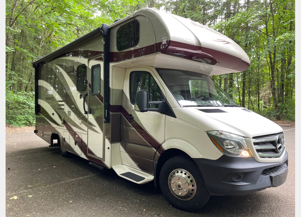 Class C Motor Home rentals in Beavercreek
