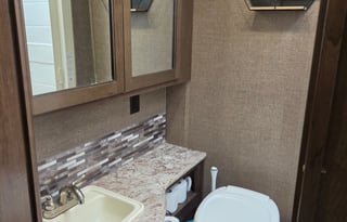 Roam Free RV Rental- Family Friendly RV Rental