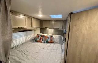 EZ to drive- 2021 Perfect Size Class C HotelBuster