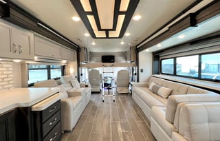 2023 Venetian 1.5 Bath "Suzie"