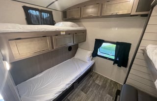 2022 Sunset Trail with bunk house and extra bath!