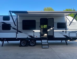 EAST TO WEST Della Terra 250BH