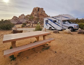 Thor Motor Coach Freedom Elite 23H