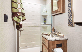 T2019 CONVENIENT & EASY TO DRIVE RV!!!!!!