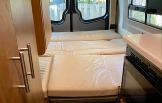 Mercedes Sprinter Winnebago ERA 70X