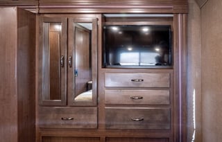 C9-Luxury Four Winds 10 Sleeper w Bunks! 2 Slides