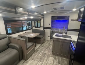 CrossRoads RV Sunset Trail SS272BH