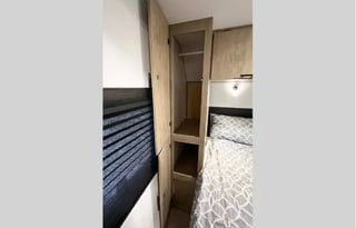 Bunkhouse RV Rental | Sleeps 8 | Outdoor Kitchen