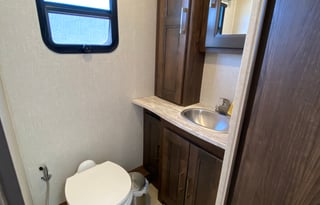 2019 Coachmen Sportscoach SRS 339DS DIESEL PUSHER