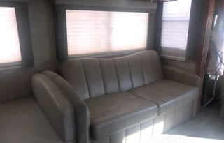 Two Pop Outs - Spacious  & Modern