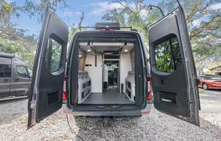 175 weekday 4X4 Solar Mercedes Van 2023Revel 44E