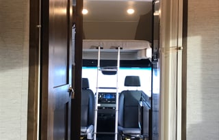 GLAMPING AT ITS FINEST /Mercedes Chassis/ Tiffen