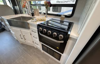 2023 Coachmen Mirada 32LS – Family Adventure Ready