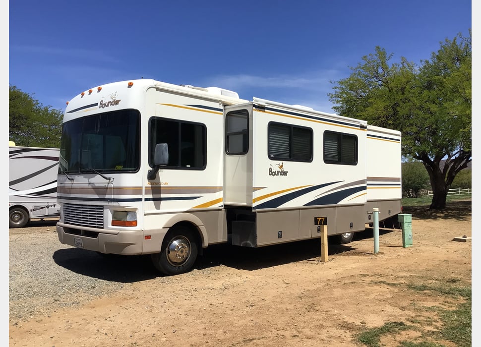 Class A Motor Home rentals in Apple Valley