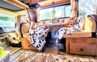 Renovated! "Lucky" the Leprechaun *Sleeps 10*