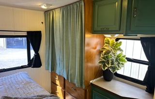 Hi I’m Toby the 2006 Fleetwood RV Tioga 31M