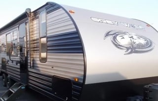 32ft SMART HOME CAMPER WiTH HOT TUB & MESAGE CHAiR