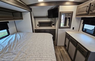 2021 Party Deck Toy Hauler