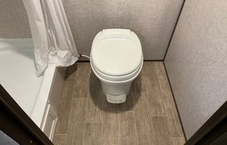 2022 Coleman Lantern LT 17B, Light and easy to tow