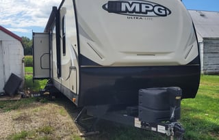 2017 Cruiser MPG 3300BH