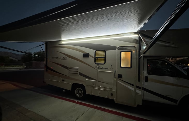 Retractable Patio with LED Strip Lights