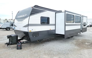 Z RV Adventure "MOON"
