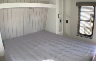 2022 Keystone Hideout 272BH