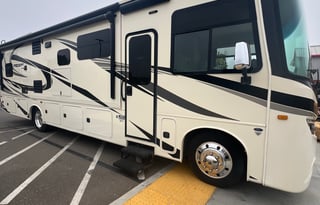 Precept 34G Pride of Ownership!