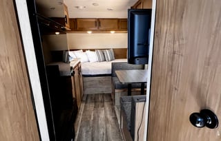 Cozy Trailer NEW 2023 Wolf Pup (Delivery Only )