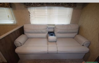 Dutchmen RV Coleman Lantern Series 262BH