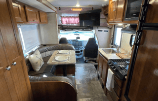 2018 Coachmen Leprechaun YVNC2146