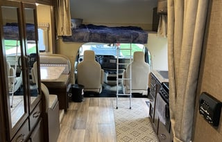 2018 Thor Freedom Elite 24FE – Easy to Drive