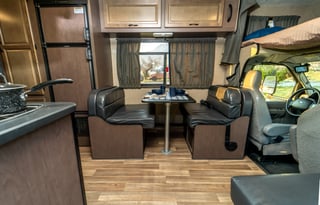 2019- 23ft-Fully stocked- easy to drive- sleeps 7