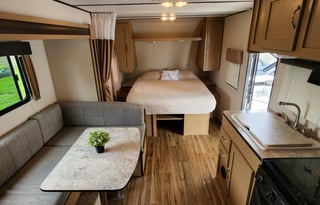 Nomad - a beautiful retreat - "RIGGS"