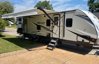 Fully Furnished, loaded RV-Bunkhouse!