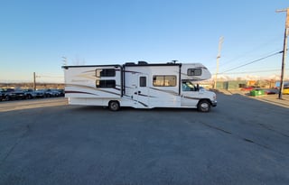 JANICE-2018 Forest River Sunseeker Bunkhouse