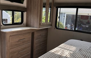 2021 CrossRoads RV Zinger ZR320FB