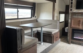 FULLY DELIVERED 2020 Grey Wolf - 30’ - 4 Beds