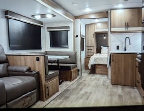 Grand Design Imagine 2800BH