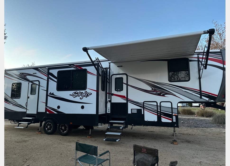 Toy Hauler rentals in Lakeside