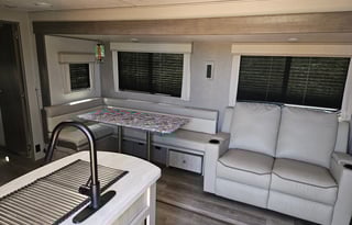 2024 Coachmen RV Catalina Legacy Edition 293TQBSCK