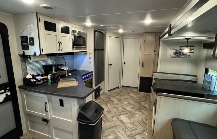 Kitchen & Dinning