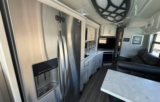 Leo's Legend- 2022 Holiday Rambler Navigator