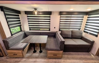 Cherokee Arctic Wolf | Luxury 5th Wheel Bunkhouse