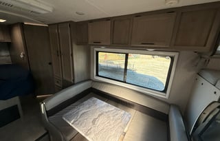 Sleep 6 - Luxury Family Fun RV Coachmen