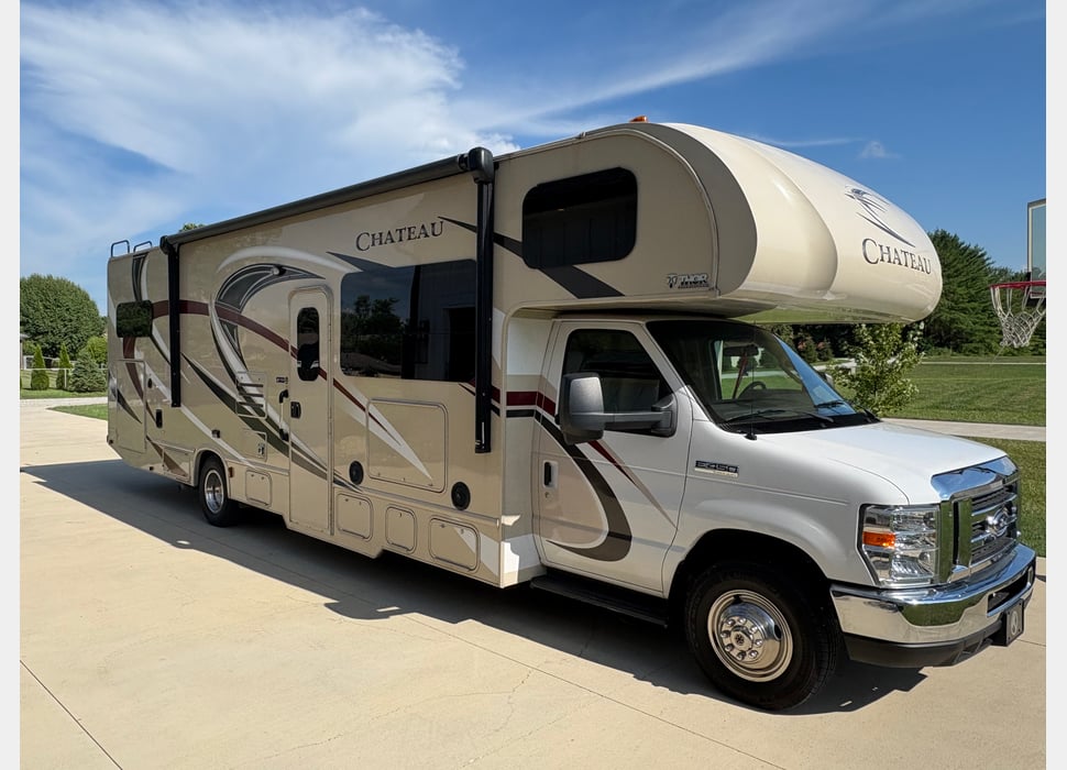 Class C Motor Home rentals in Indianapolis